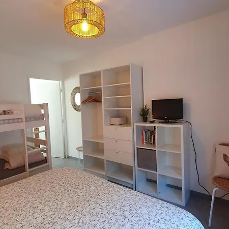 T3 Standing Centre Station Apartment *