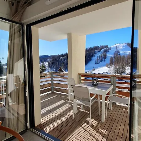 T3 Standing Centre Station Apartment Valberg